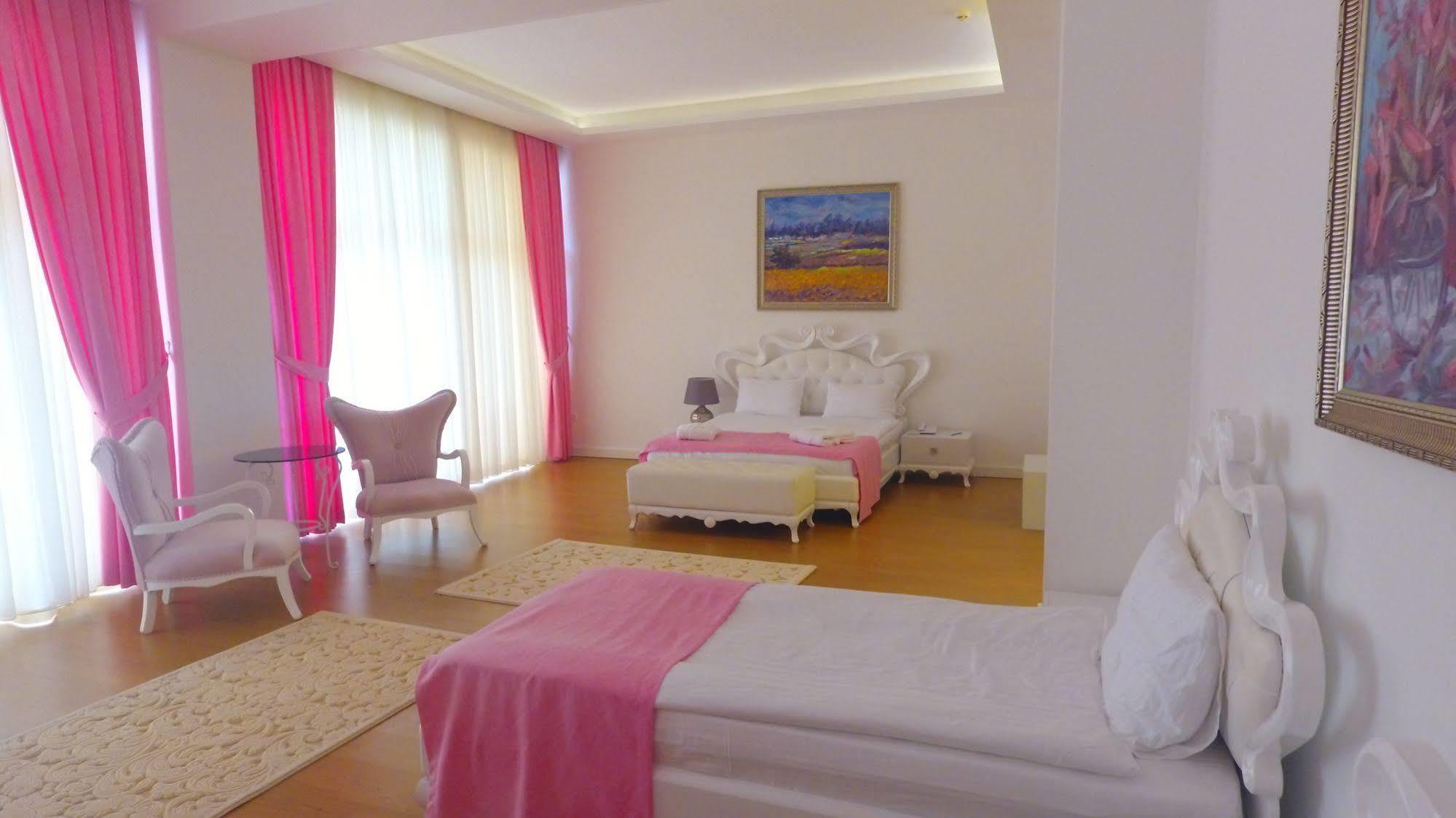 Mourouj Gloria White Palace Hotel & Spa Yalova  Exterior photo