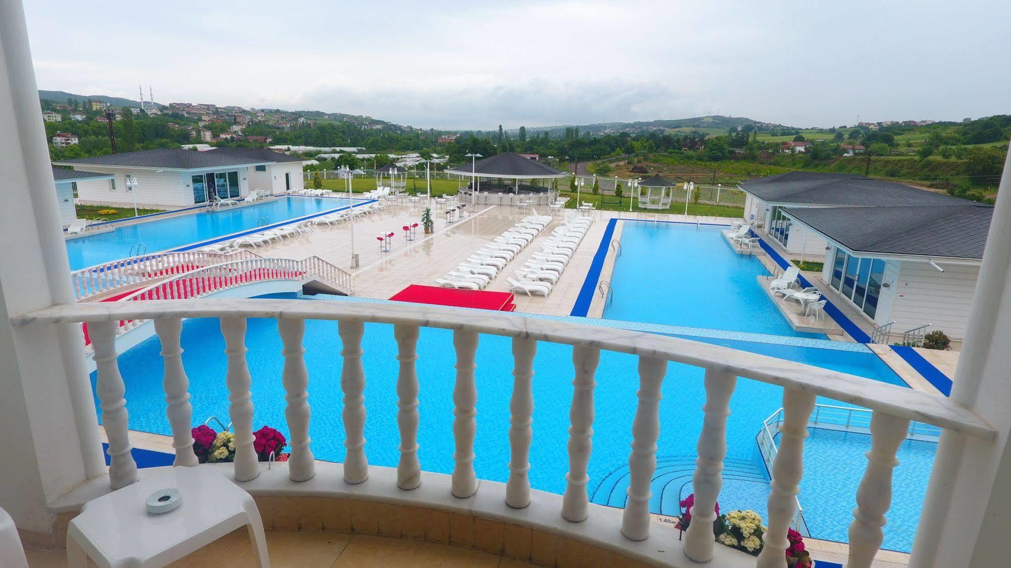 Mourouj Gloria White Palace Hotel & Spa Yalova  Exterior photo