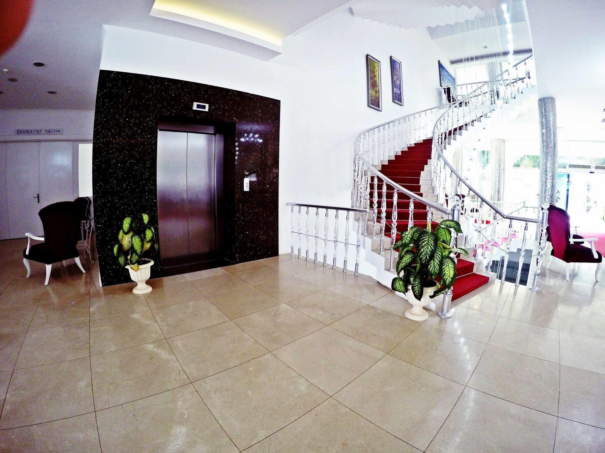 Mourouj Gloria White Palace Hotel & Spa Yalova  Exterior photo