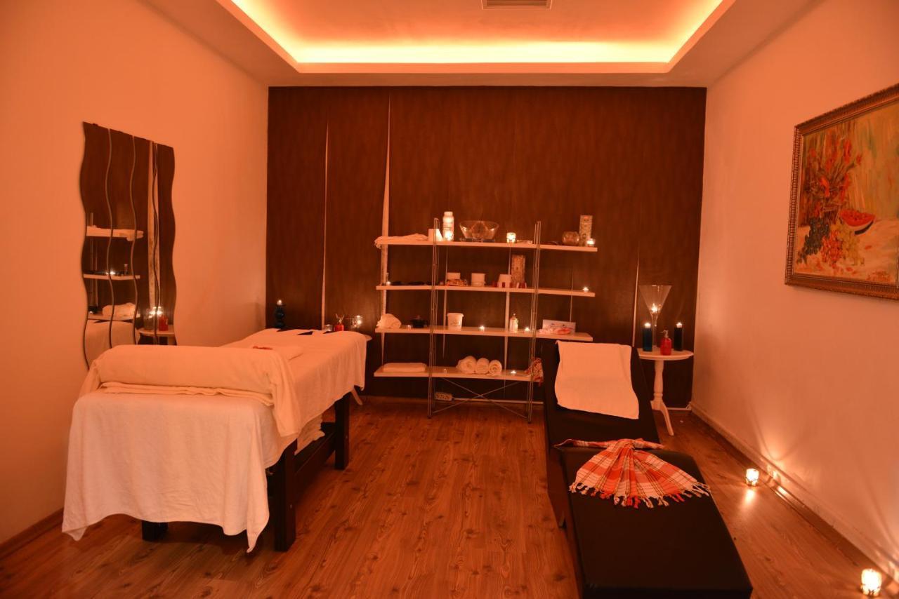 Mourouj Gloria White Palace Hotel & Spa Yalova  Exterior photo